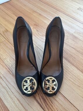 Tory Burch Black Leather Peep-Toe Pumps with Gold Medallion